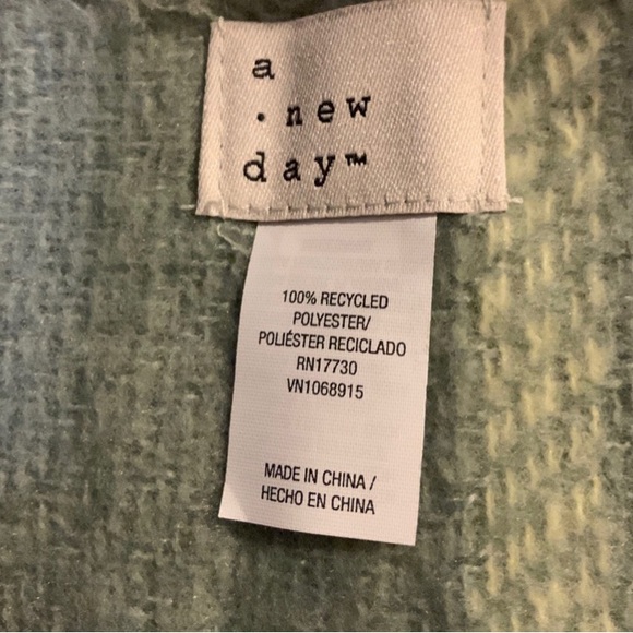 NEW brushed blanket scarf. A new day. Beautiful plaid. - Picture 5 of 6
